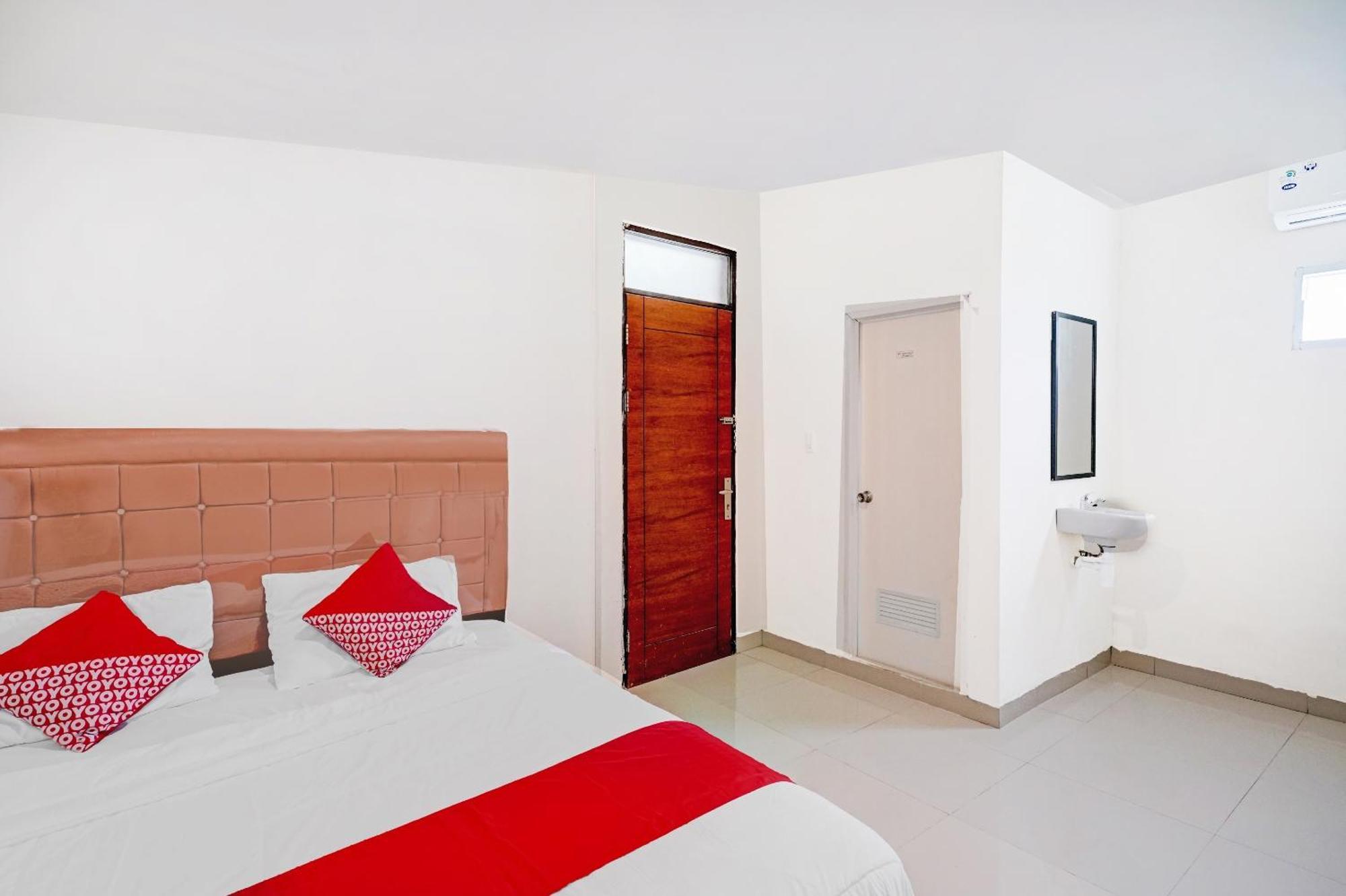 Hotel Oyo 3051 Stm Near Amplas Bus Terminal