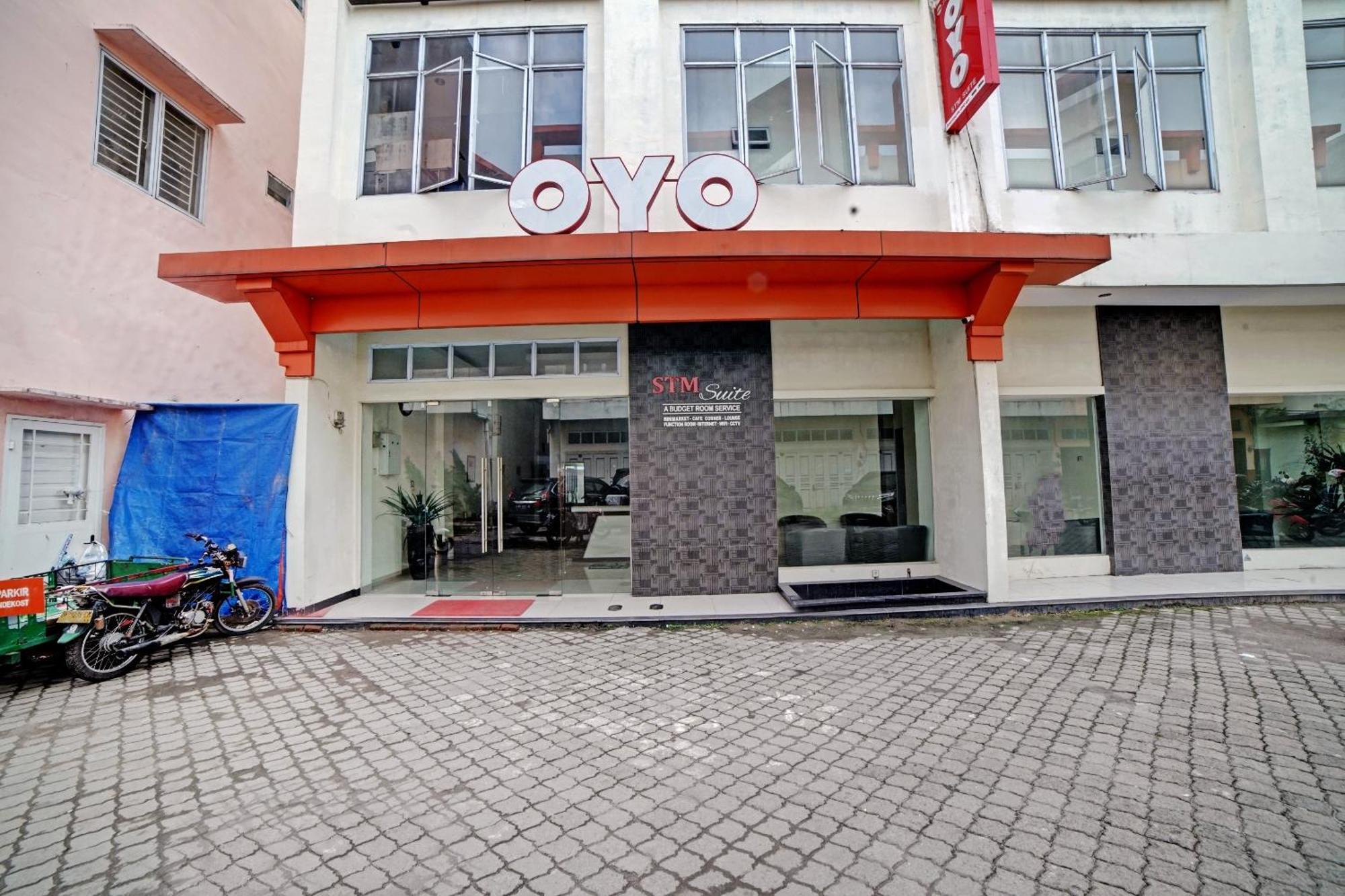 Oyo 3051 Stm Near Amplas Bus Terminal 2* Medan